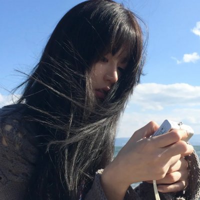 小姑娘艾萝依